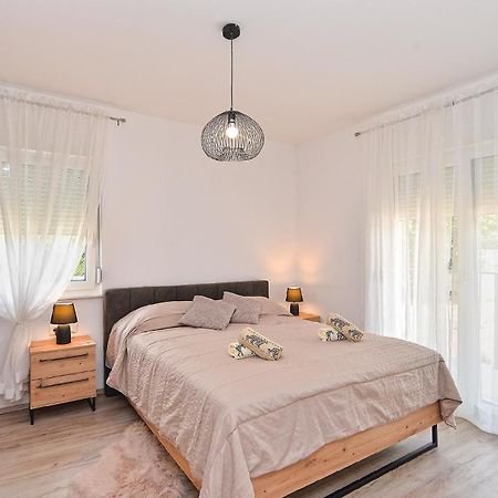 Ferienhaus Fuer 4 Personen Ca 74 Qm In Medulin, Istrien Suedkueste Von Istrien 외부 사진